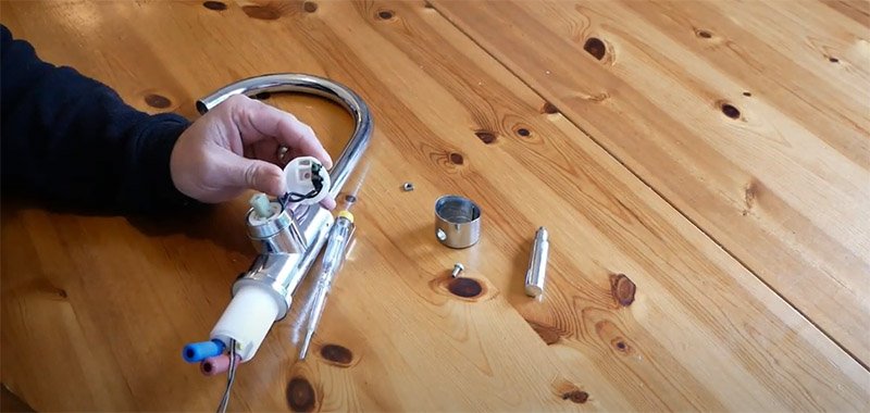 How to replace a microswitch for taps